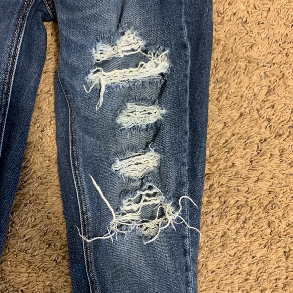 American Eagle tomgirl jeans - Picture 2 of 5